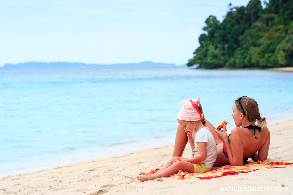 filipiny port barton plaża white beach nadia w podróży