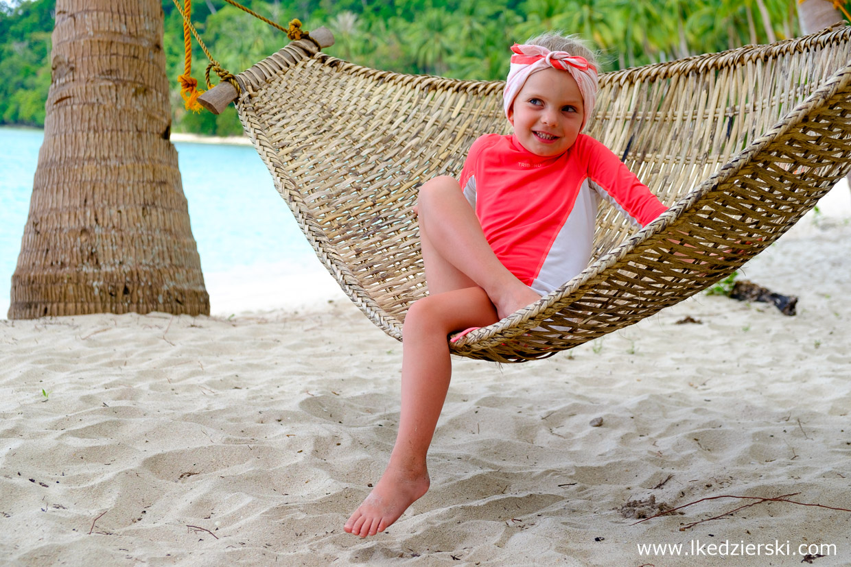 filipiny port barton plaża white beach nadia w podróży