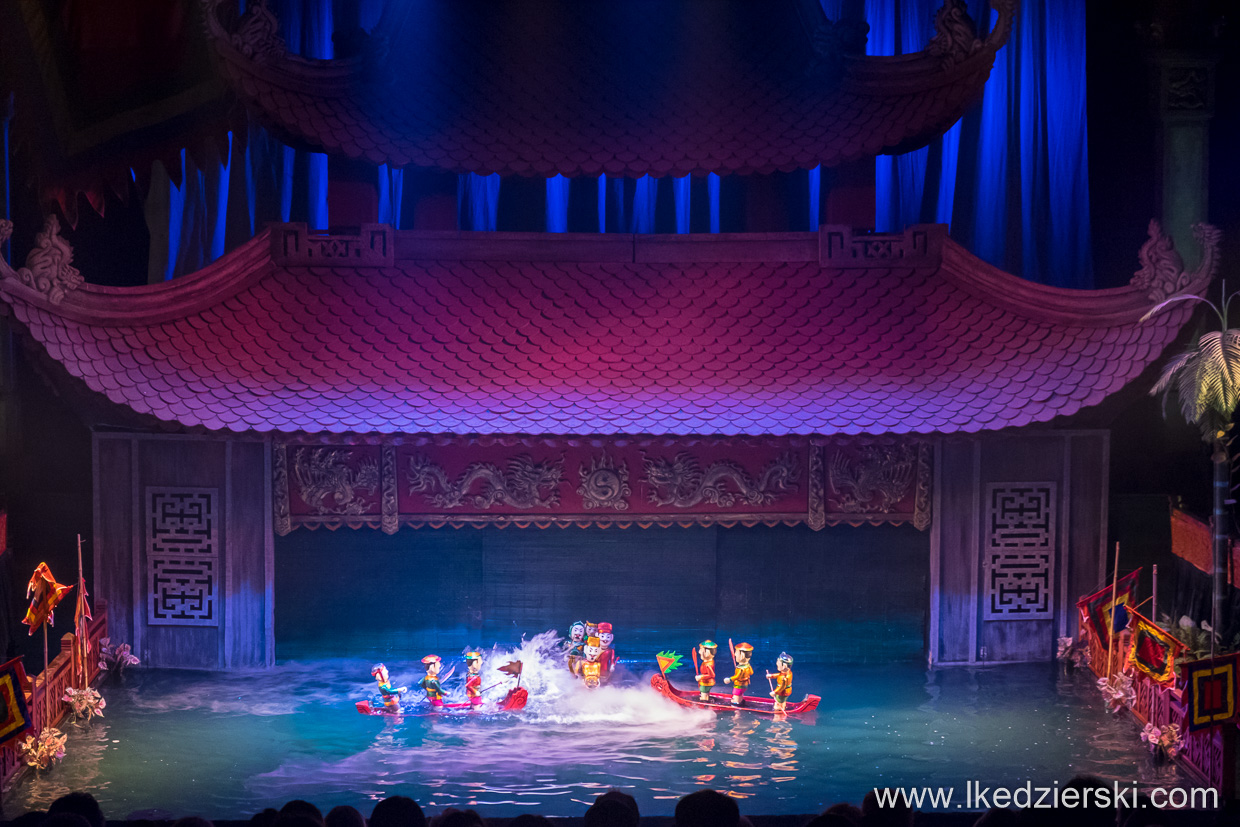 wietnam hanoi water puppet show