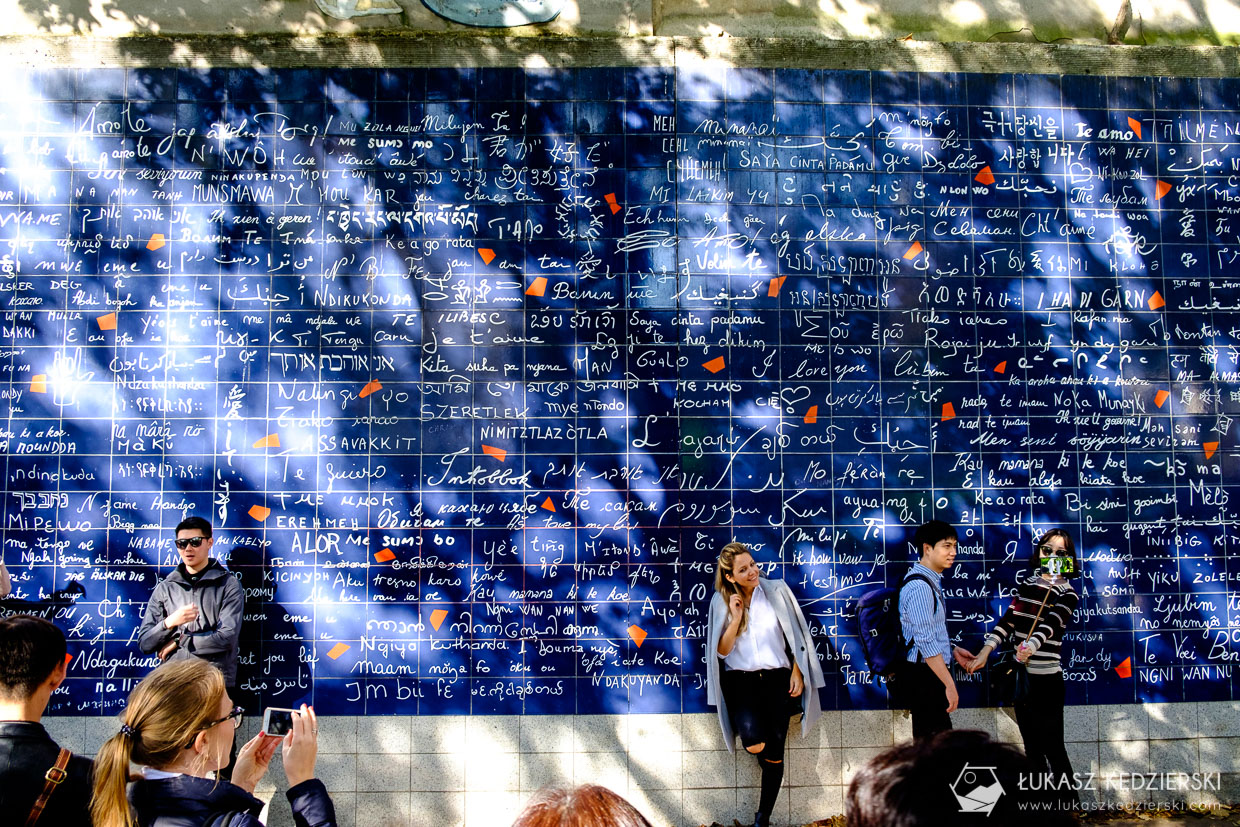 paryż montmartre wall of love