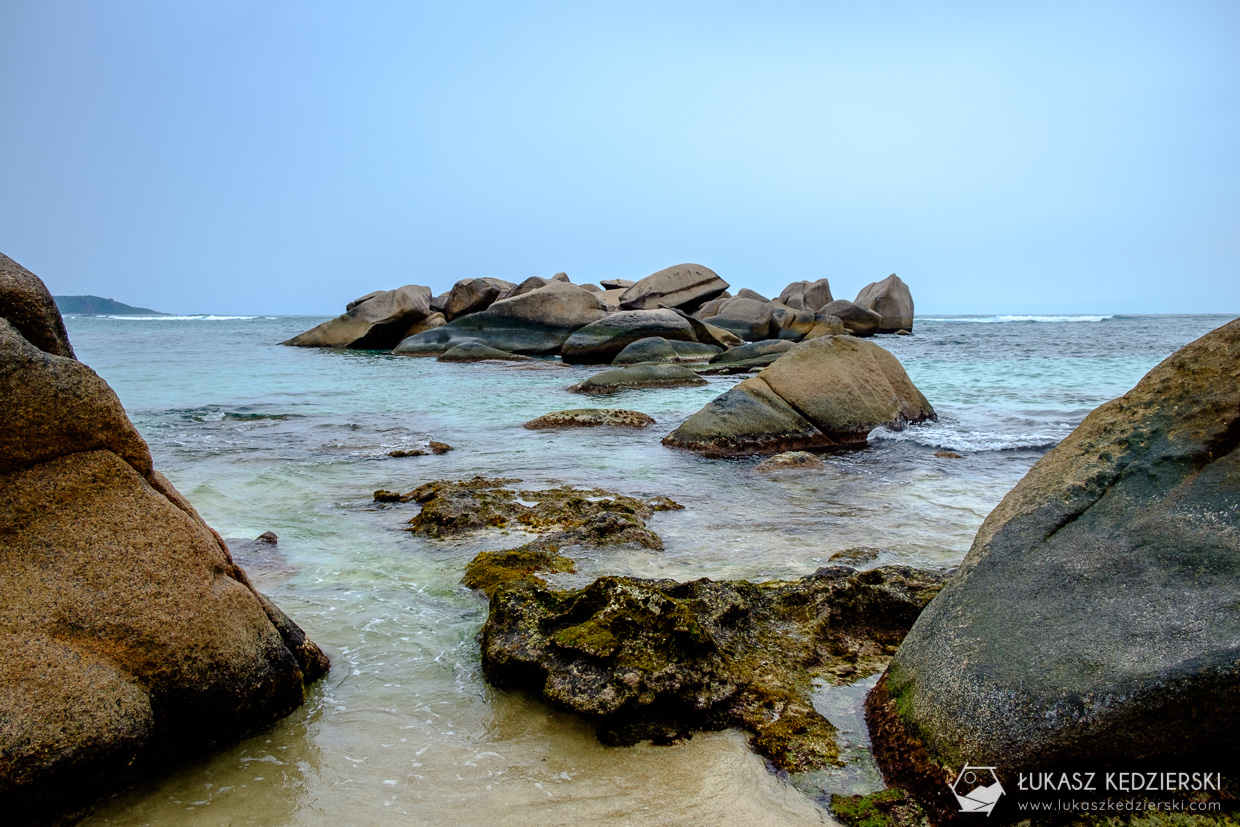 seszele praslin anse consolation seychelles beach