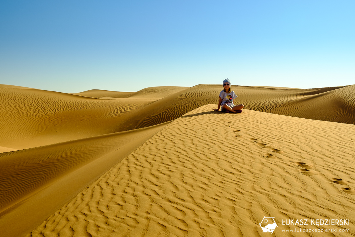 podróż do omanu wahiba sands