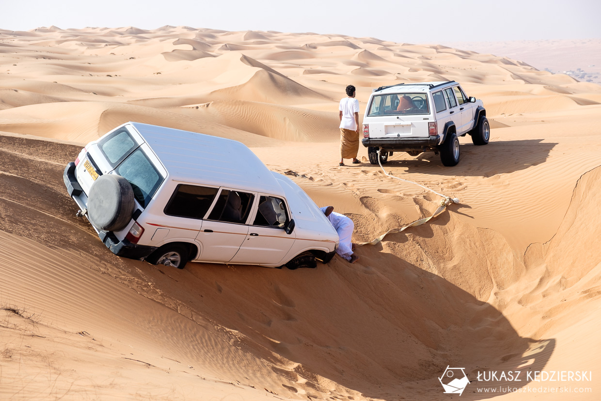 podróż do omanu wahiba sands dune bashing