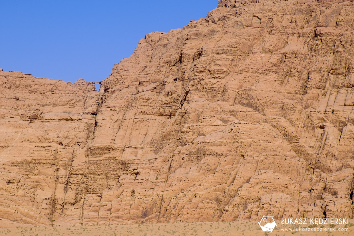 jordania atrakcje wadi rum burdah arch