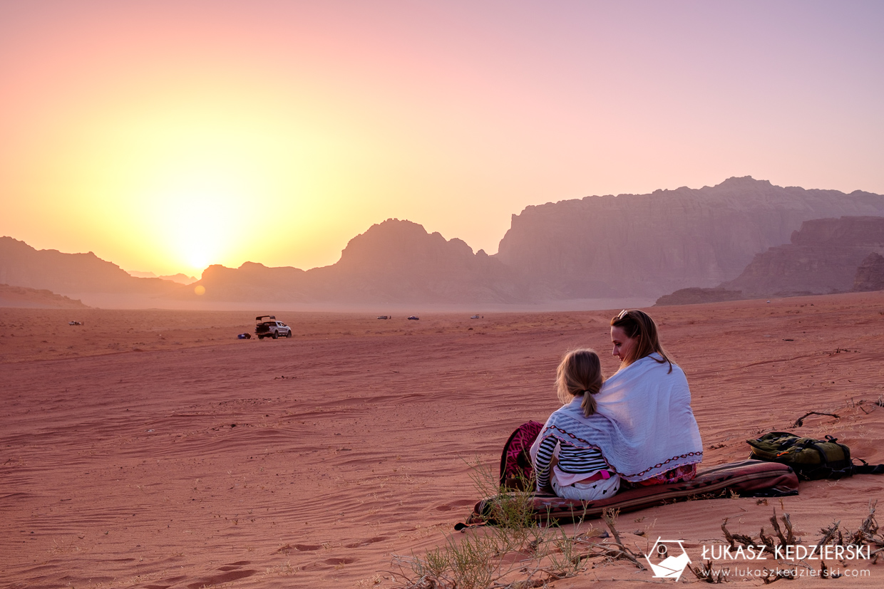 wadi rum sunset jordania