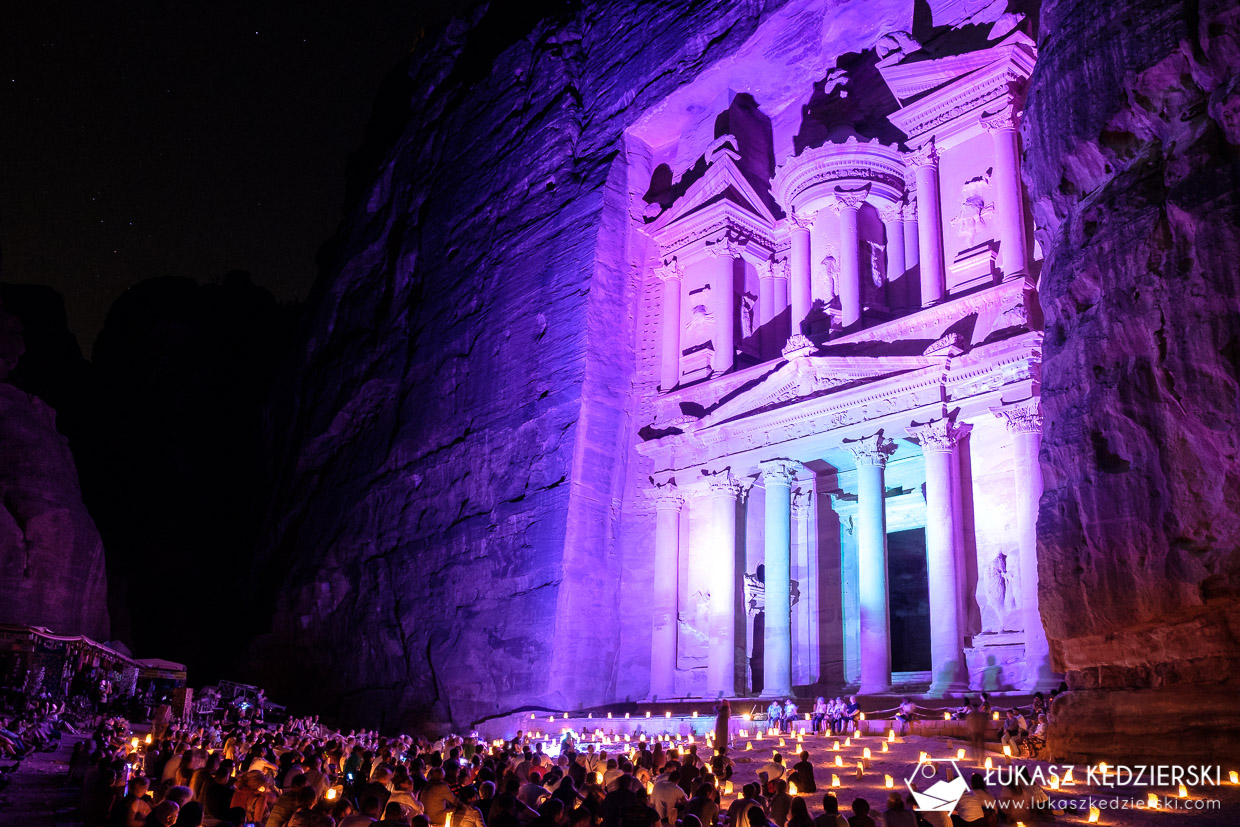 jordania petra by night petra nocą nocne zdjęcia petra skarbiec faraona al-chazna