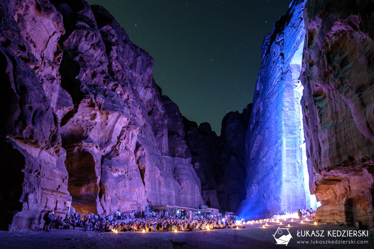 jordania petra by night petra nocą nocne zdjęcia petra skarbiec faraona al-chazna