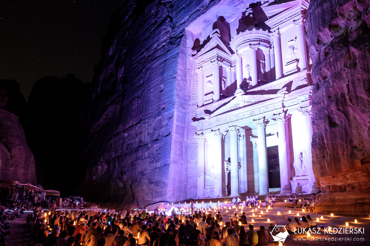 jordania petra by night petra nocą nocne zdjęcia petra skarbiec faraona al-chazna