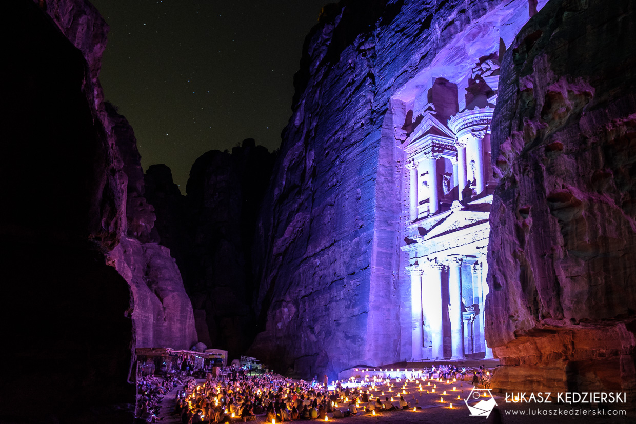jordania petra by night petra nocą nocne zdjęcia petra skarbiec faraona al-chazna