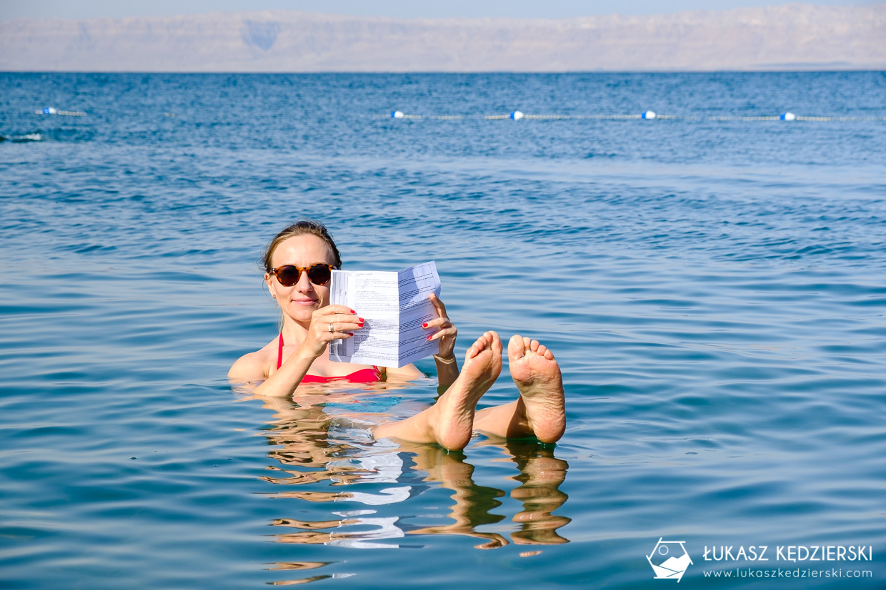 jordania morze martwe kąpiel plaża dead sea