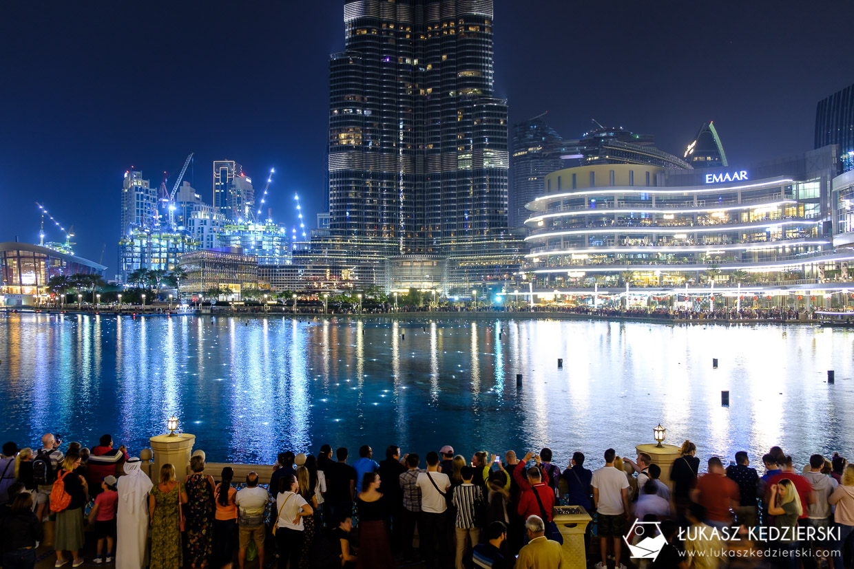 zea dubaj burj khalifa nocne zdjęcia dubai fountain