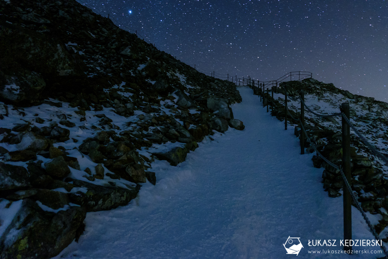 karkonosze nocą zdjęcia nocne zdjęcia karkonoszy nocne zdjęcia szlak na śnieżkę