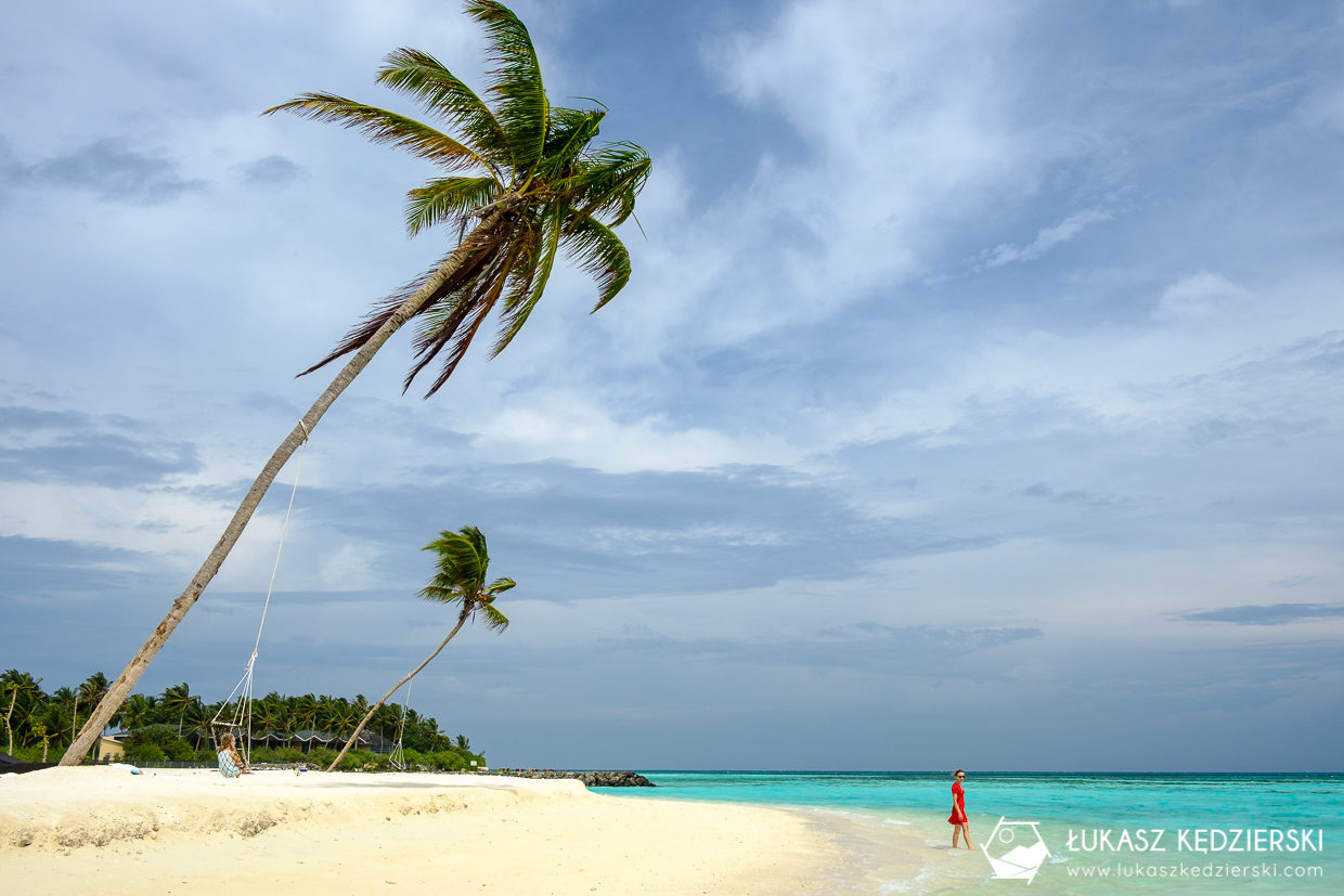 malediwy huraa lokalna wyspa huśtawka plaża bikini bikini beach