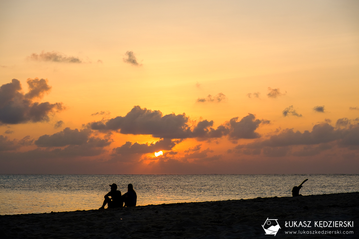 malediwy fulidhoo sunset zachód słońca na malediwach