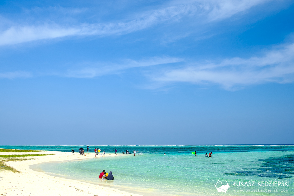 malediwy maafushi lokalna wyspa publiczna plaża public beach
