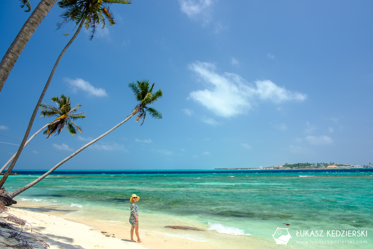 malediwy thulusdhoo lokalna wyspa plaża bikini beach