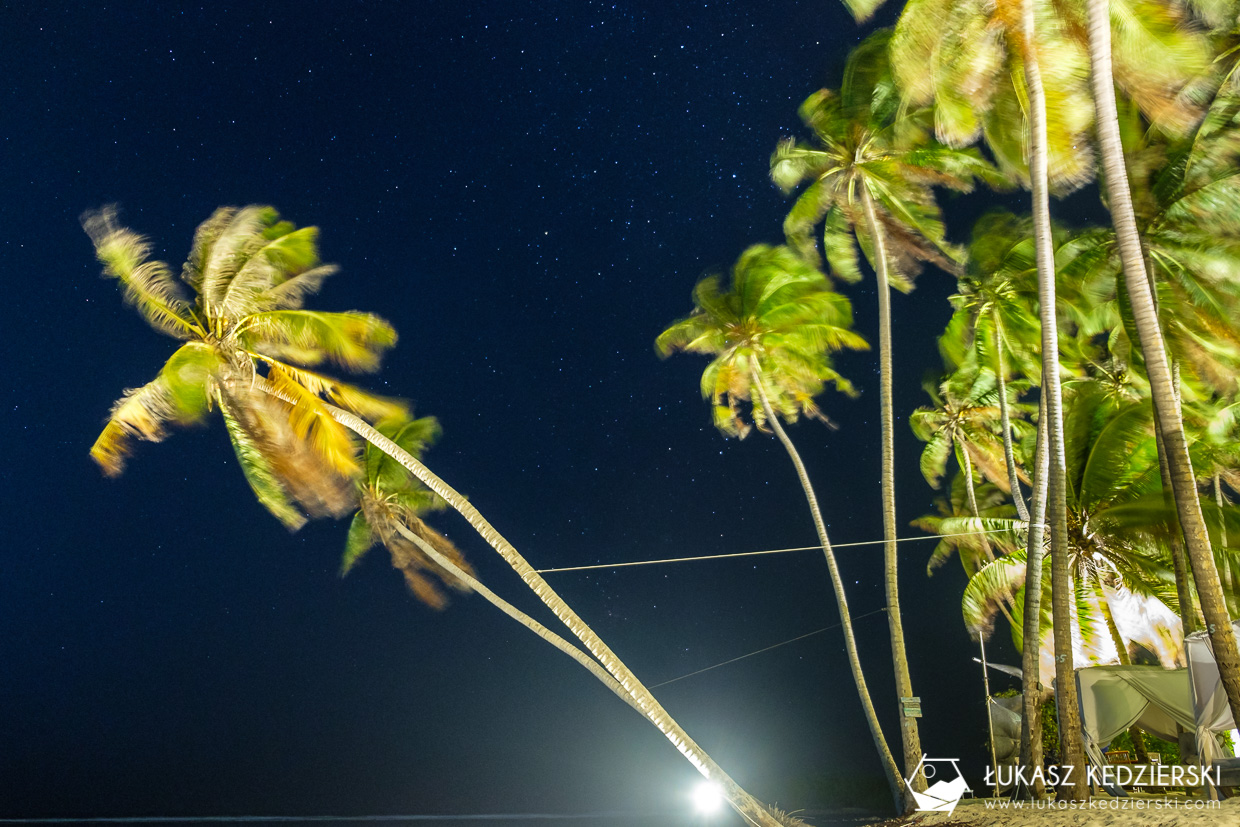 malediwy thulusdhoo lokalna wyspa plaża bikini beach nocne zdjęcia night photos