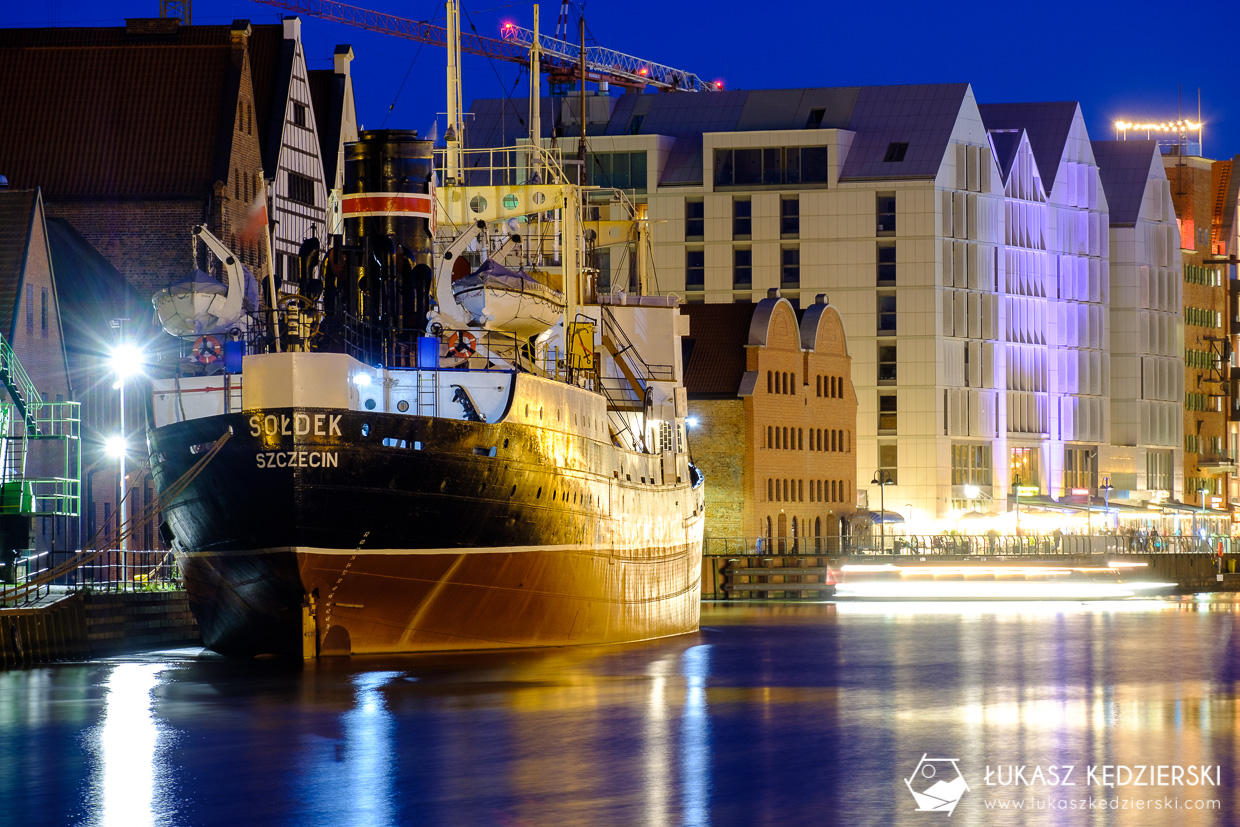 gdańsk nocne zdjęcia blue hour gdańsk na nocnych zdjęciach