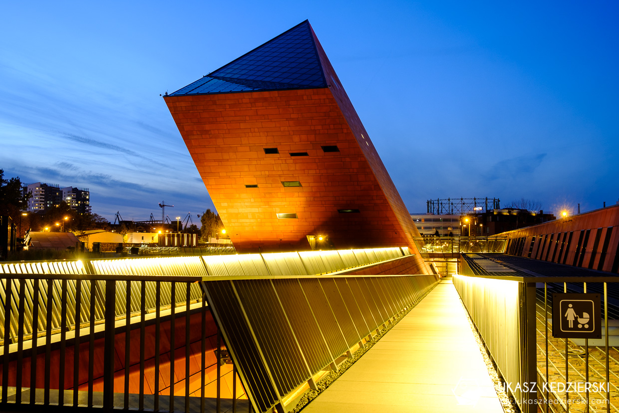 gdańsk nocne zdjęcia blue hour gdańsk na nocnych zdjęciach