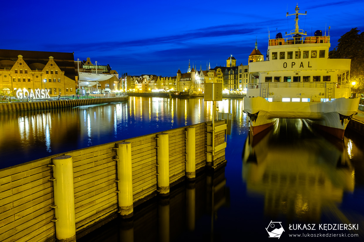 gdańsk nocne zdjęcia blue hour gdańsk na nocnych zdjęciach