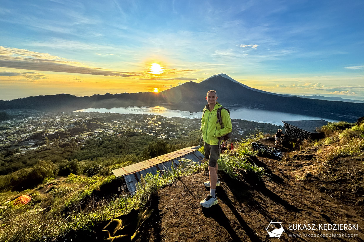 wschód słońca na wulkanie Batur, bali mount batur sunrise indonezja