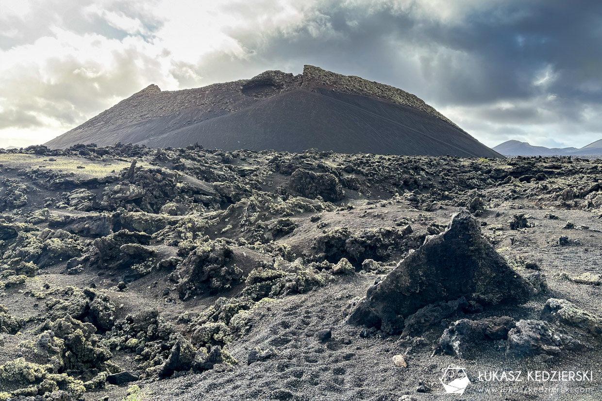 lanzarote wyspy kanaryjskie caldera de los cuervos wulkan