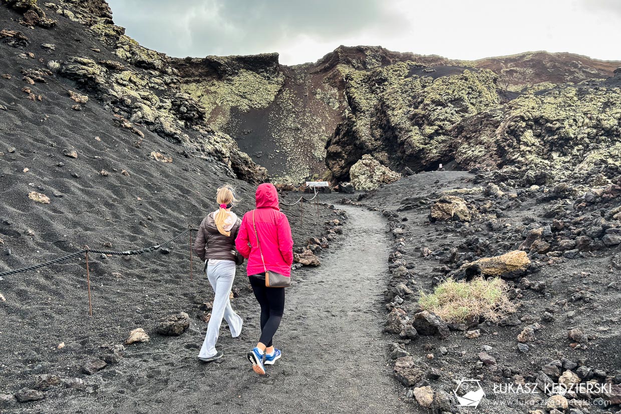 lanzarote wyspy kanaryjskie caldera de los cuervos wulkan