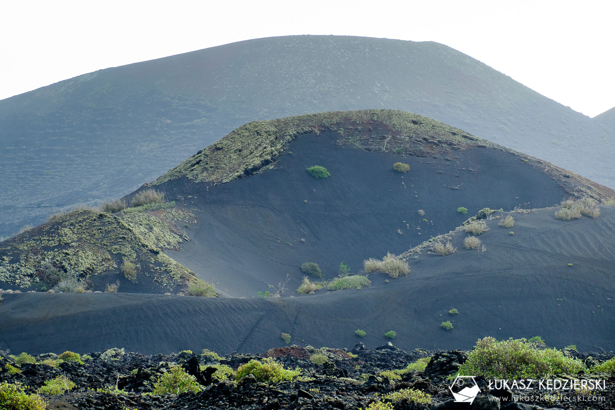 lanzarote wyspy kanaryjskie caldera de los cuervos wulkan