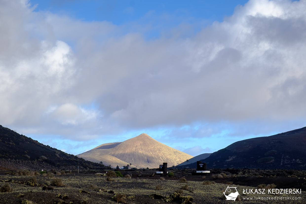 lanzarote wyspy kanaryjskie caldera de los cuervos wulkan