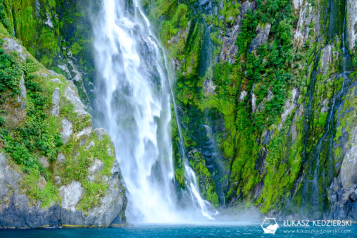 podróż do nowej zelandii milford sound rejs