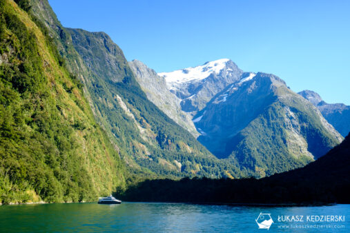 podróż do nowej zelandii milford sound rejs