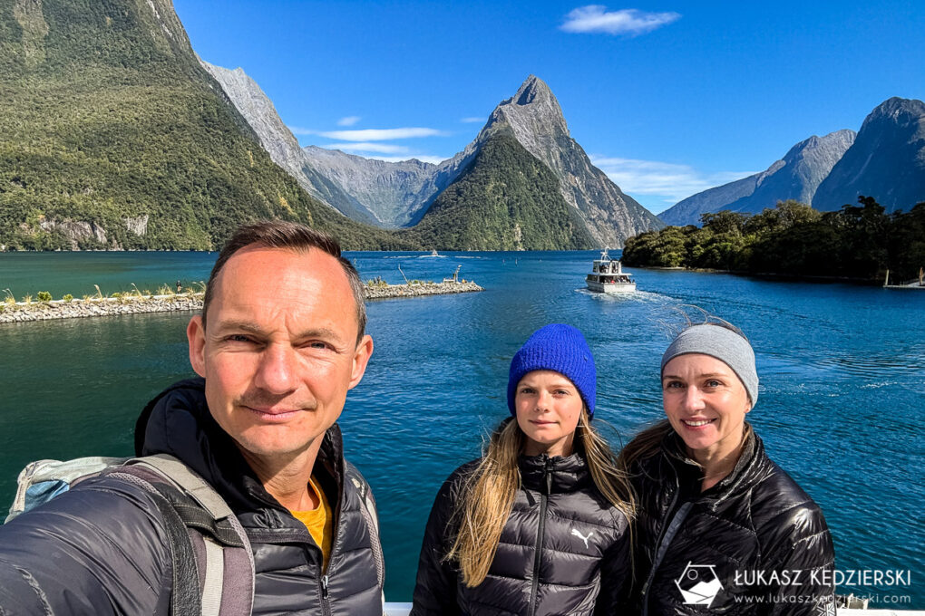 podróż do nowej zelandii milford sound rejs