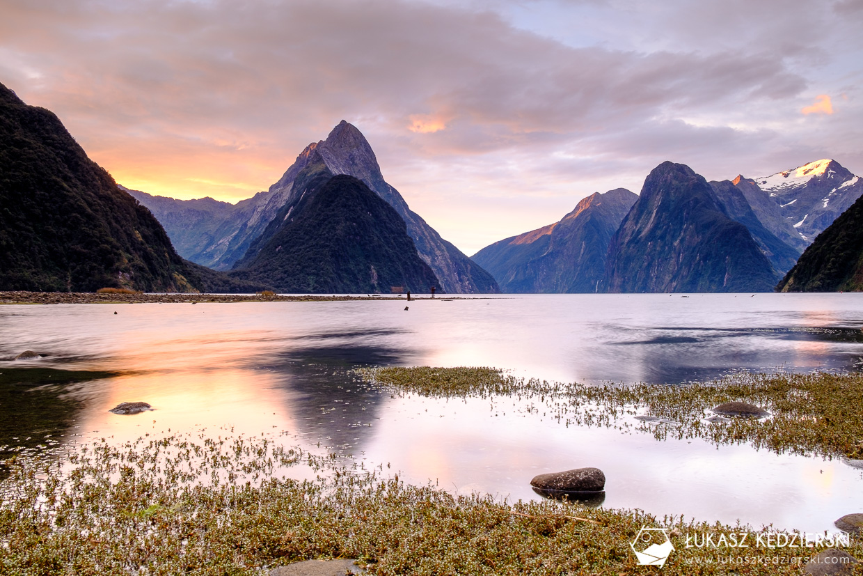 podróż do nowej zelandii milford sound sunset