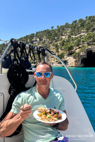 chorwacja more sailing katamaran jedzenie food