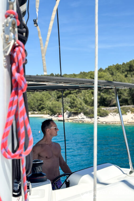 jak wygląda rejs katamaranem po chorwacji chorwacja more sailing katamaran żeglowanie