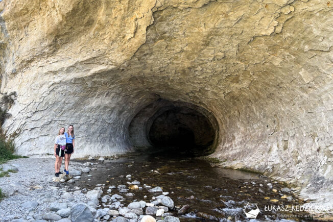 nowa zelandia cave stream artur's pass